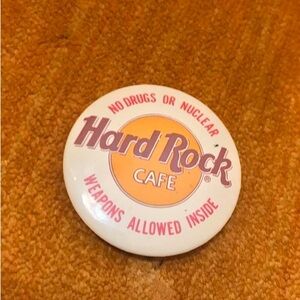 Authentic ‘90s Vintage Hard Rock Cafe Pin